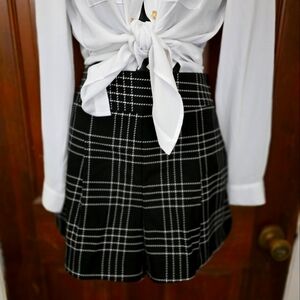 Zara, Black and white dress shorts